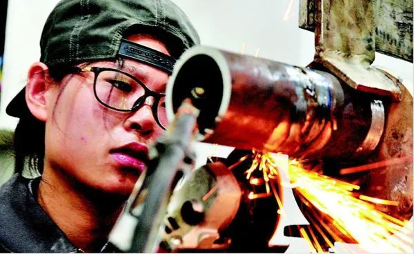 我国的高级技工为何短缺?